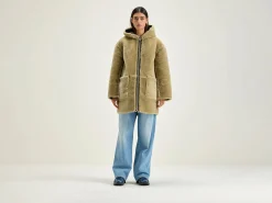 Elodie Jas Met Capuchon